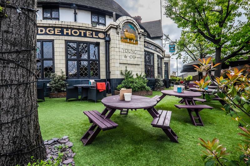 Bridge Hotel (Youngs) — venue for hire in Greenford