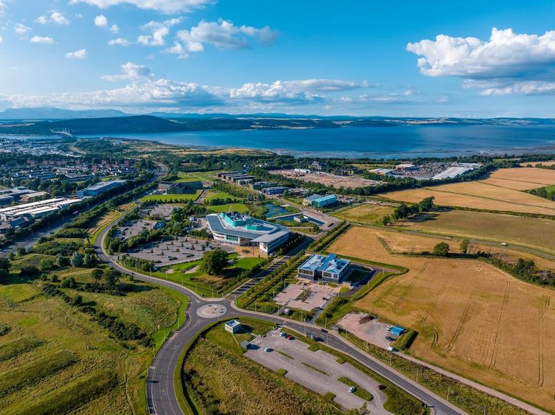 Hedgefield Management Centre / Inverness College