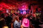 Maggie's: Quirky Country Bar In Glasgow interior 3