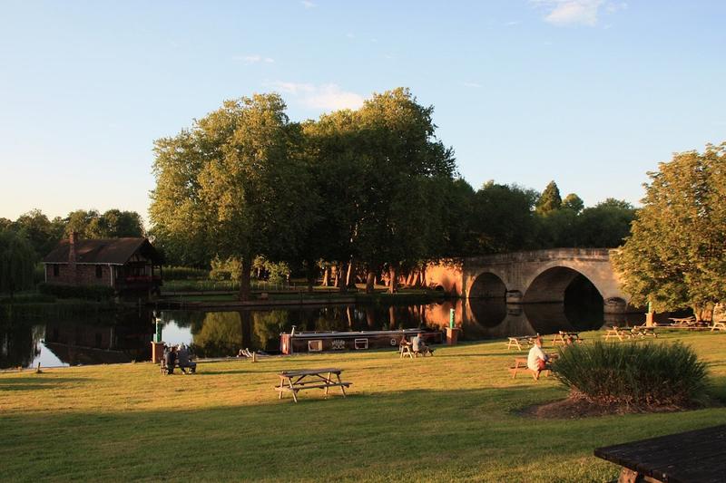 Shillingford Bridge Hotel — venue for hire in Wallingford